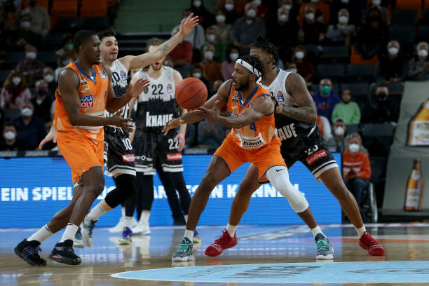 此次加盟 此次加盟